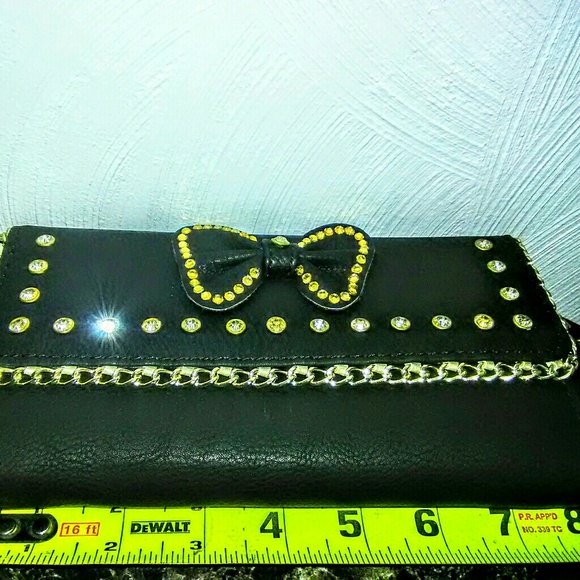 (NEW)! Black Bedazzled! Wristlet Wallet W/Bow! - Picture 3 of 8